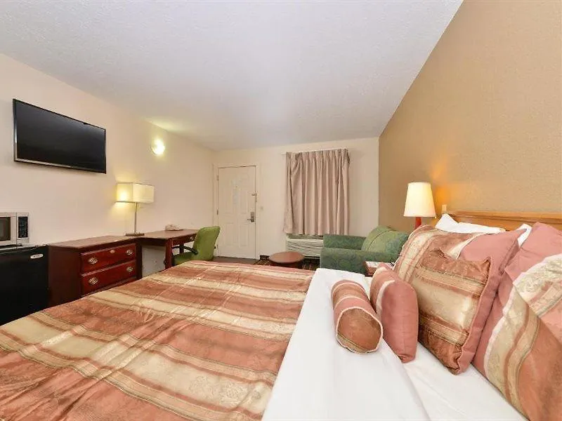 ** Hotel Rodeway Inn Nashville United States